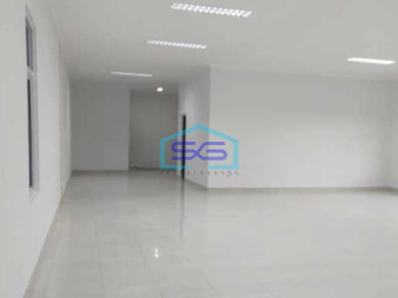 Disewakan Gudang Bagus Luas Bangunan 800m2 di Alam Sutra Serpong Tangerang Selatan