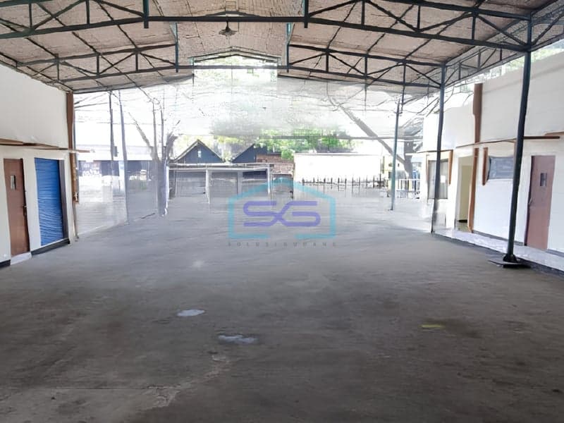 Warehouse for Rent with Cargo Lift 950 sqm Land Area in Cibodas Tangerang