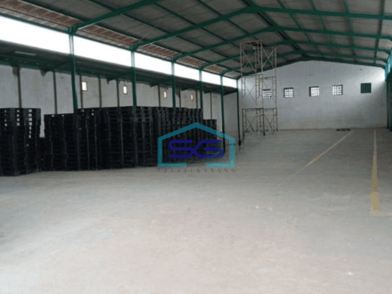 Disewakan Gudang Siap Pakai Luas Tanah  1700 m²di Holis Cigondewah Bandung