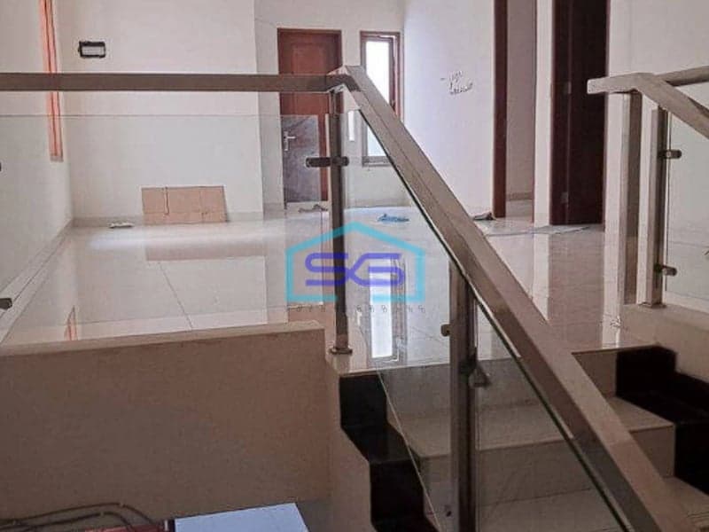 Disewakan Ruko Strategis Nol Jalan Raya Residen Sudirman Surabaya LB 900m2