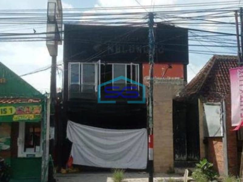 Disewakan Ruko Besar Murah Cocok Usaha di Tepi Jalan Raya Lokasi Yogyakarta LT 385m2