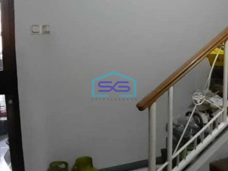 Dijual Ruko 3 Lantai Lokasi Bebas Banjir di Surabaya Luas Bangunan 320 m²