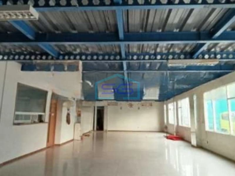 Disewakan Gudang Ada Kantor Luas Bangunan 840 m² Lokasi Bebas Banjir di Jakarta Timur