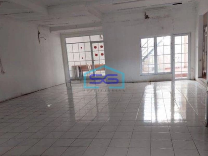 Disewakan Ruko tempat Usaha Sangat Strategis di Jalan Boulevard Graha Raya Bintaro Jaya Serpong Tangerang Selatan