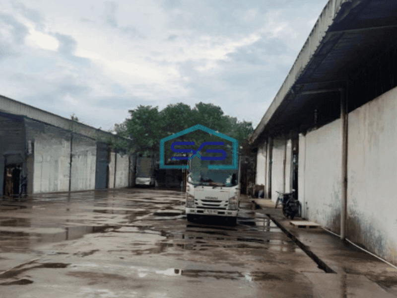 Disewakan Gudang Akses Container 40 Feet Luas Bangunan  1000 m² di Daan Mogot Jakarta Barat