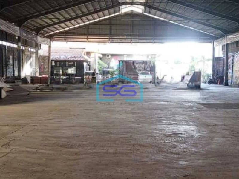 Disewakan Gudang Terbuka Dan Ruko Sunset Road Bali Badung LT 2400m2