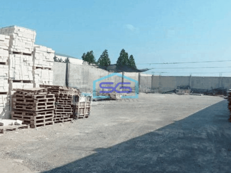 Dijual Gudang Siap Pakai di Daerah Karanganyar , Solo Luas Tanah 1890m2 Bagus