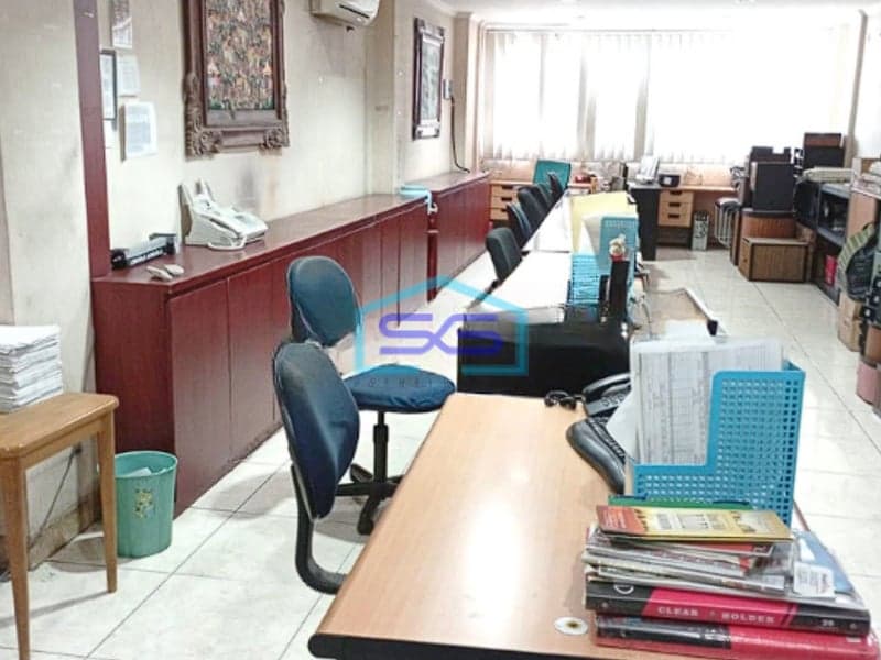 Dijual Cepat Ruko 3,5 Lantai di Cideng Jakarta Pusat LT 130m2