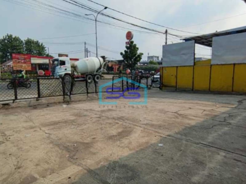 Disewakan Ruko Besar di Pinggir Jalan Raya Jatiasih Bekasi Luas Bangunan  320 m²