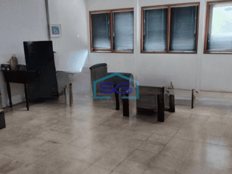 Dijual Ruko Luas Bangunan 175 m² Lokasi Strategis di Pinggir Jalan Raya Kemayoran Jakarta Pusat