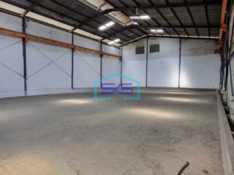 Disewakan Gudang Lokasi Strategis Luas Tanah 1200 m² di Jakarta Timur