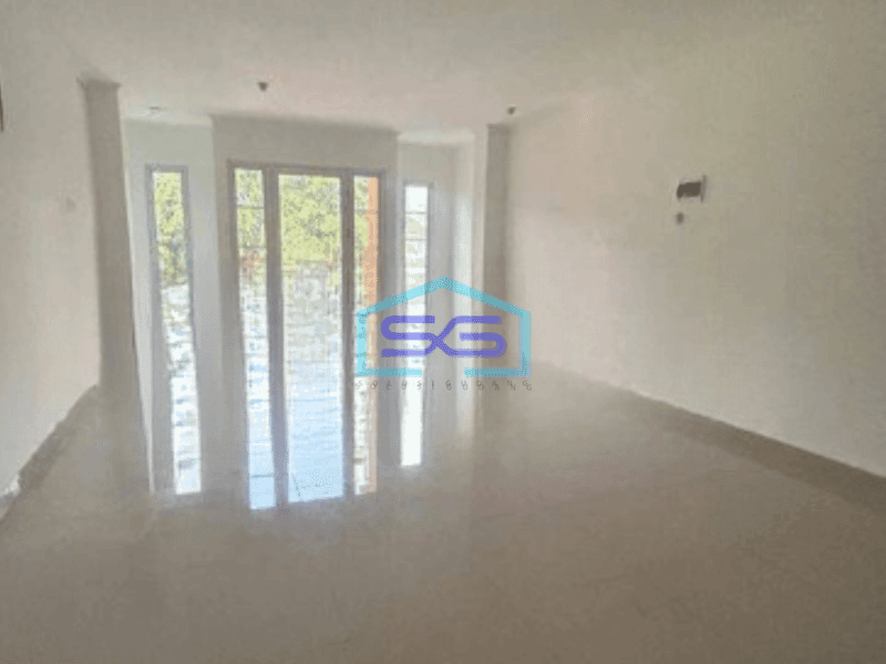Disewakan Ruko 3 Lantai Luas Bangunan  315 m² di Taman Palem Jakarta Barat