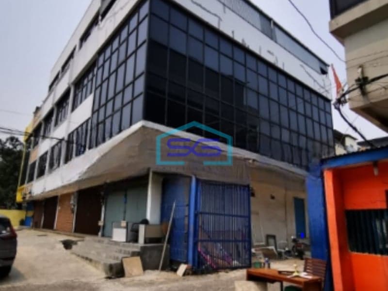 Disewakan Ruko Luas Bangunan   300 m² Lokasi di Pluit Jakarta Utara