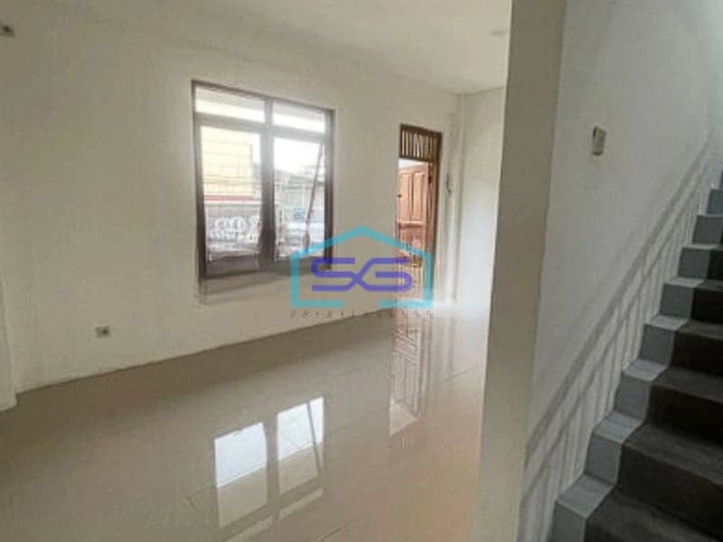 Disewakan Ruko 2 Lantai Hook Siap Pakai di Jakarta Timur Lokasi Sangat Strategis LT 200m2