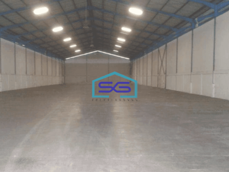 Disewakan Gudang Akses Container 20 Feet di Cikupa Tangerang Luas Bangunan  1600 m²