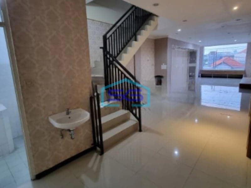 Dijual Ruko Nol Jalan Raya Lontar, dekat Pakuwon Indah Di Wiyung Surabaya Luas Bangunan 205m2