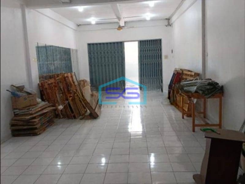 Disewakan Ruko Gandeng Lokasi Strategis di Taman Royal, Tangerang LB 320m2