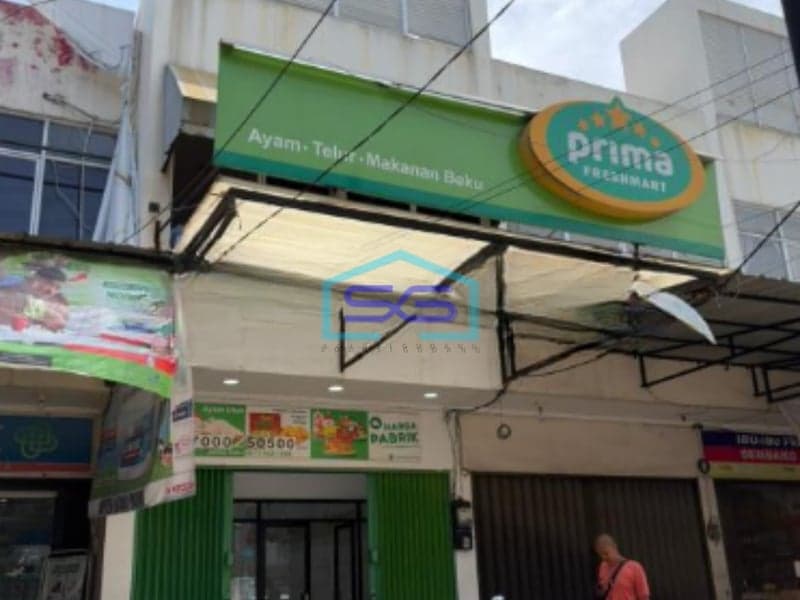 Disewakan Ruko Hadap Jalan Raya Lokasi Ramai di Ciledug Tangerang Selatan Luas Bangunan  136 m²