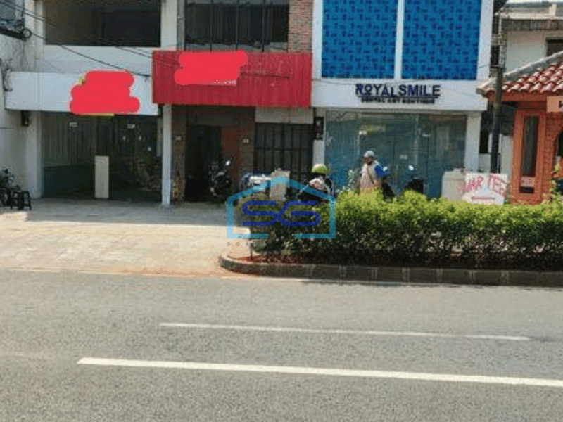 Dijual 3 Ruko Gandeng dan 1 Rumah Kecil di Kemang Raya Jakarta Selatan