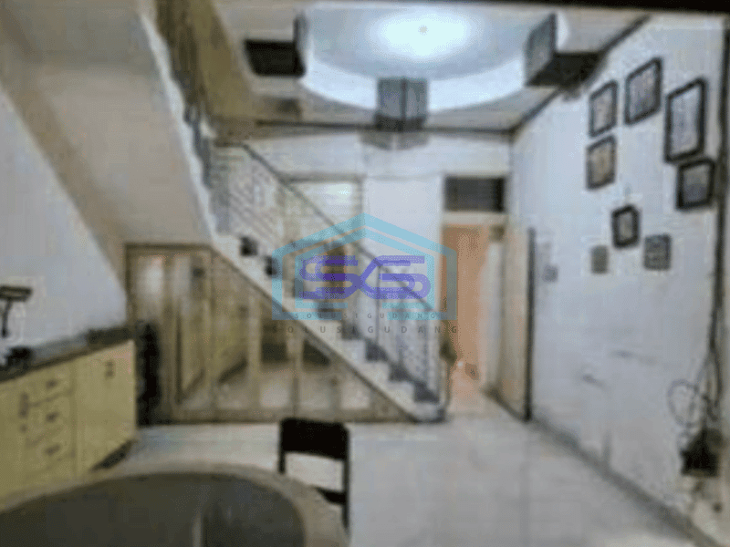 Disewa Ruko lokasi strategis kawasan kuliner di Keprabon, Solo.