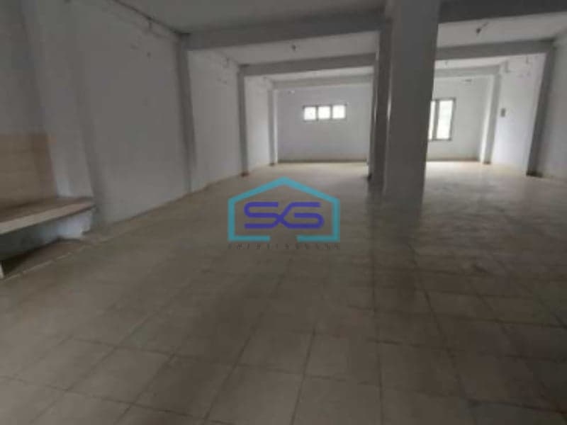 Disewakan Ruko Luas Bangunan 550 m² Bangunan Baru di Tangerang