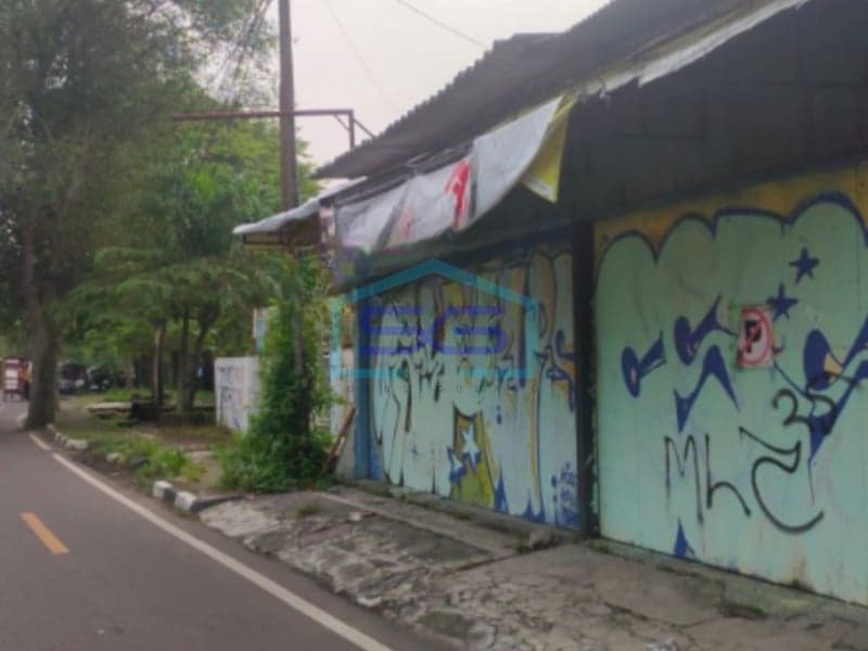 For Sale: Shophouse in Yogyakarta City Center, Baciro, Gondokusuman, Land Area 245m2