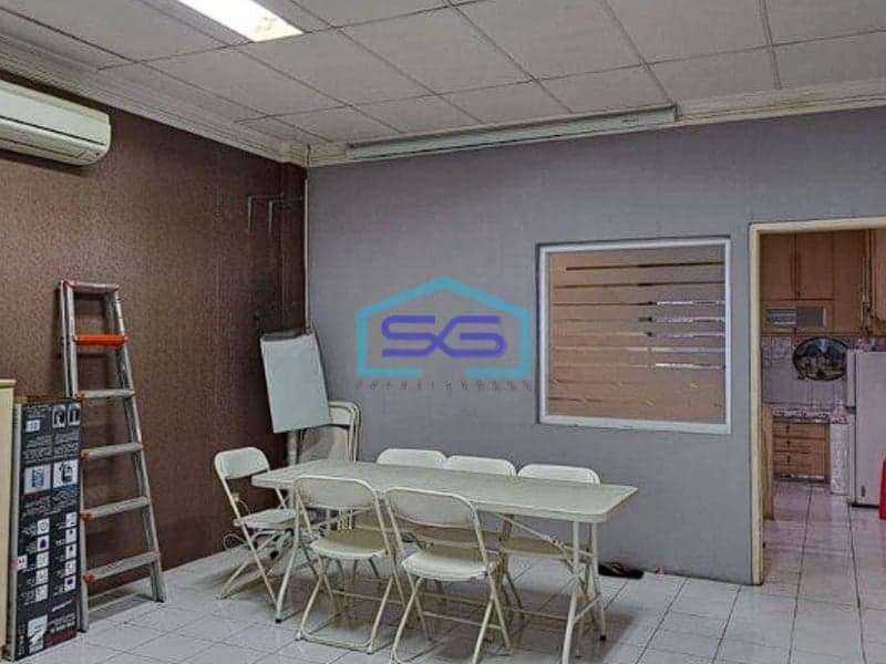 Disewakan Ruko 4,5 Lantai di Kelapa Gading Kondisi Rapi Siap Pakai Jakarta Utara LB 288m2