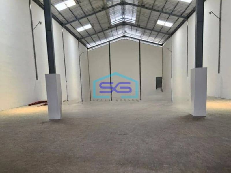 Disewakan Gudang Jl Raya Peternakan Jakarta Barat Luas Tanah 750 m²