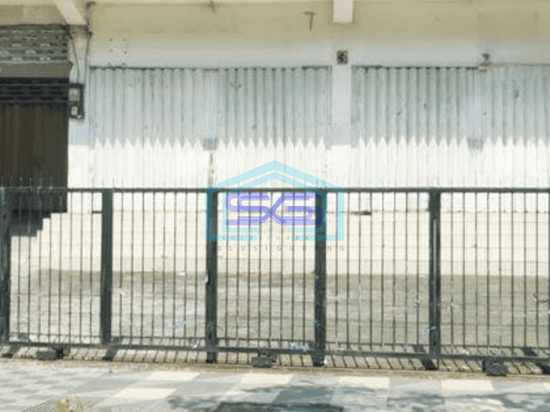 Disewakan ruko dua lantai di pusat kota surabaya
