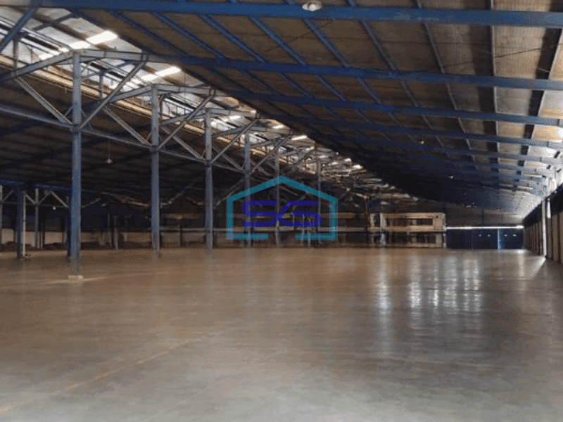 Disewakan Gudang Murah Luas Bangunan 12000 m² di Karawang Barat