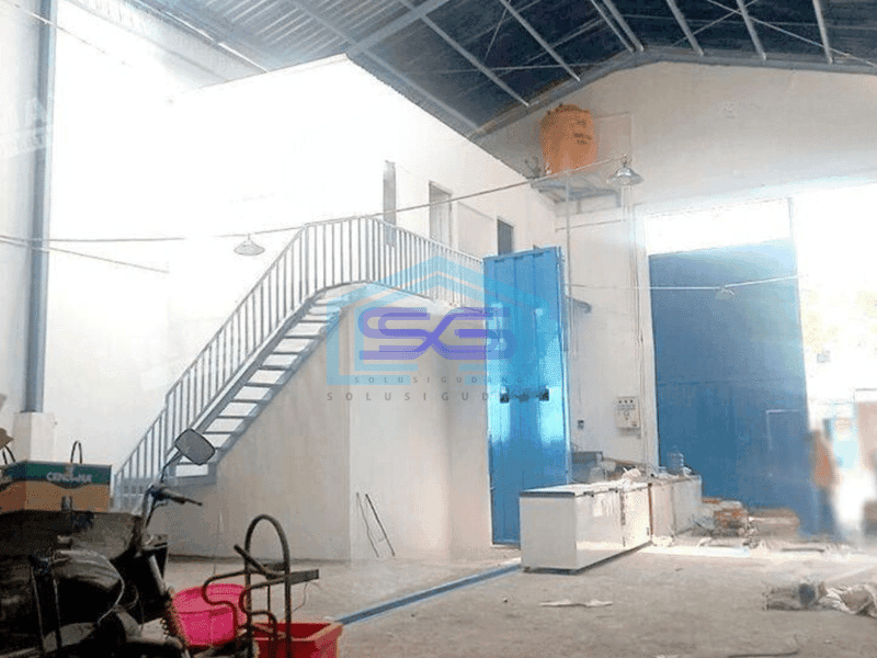 Disewakan Gudang Raya Karanglo,Karangploso Malang Ada 4 Ruang Kantor Siap Pakai