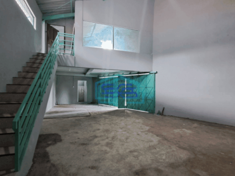 Disewakan Gudang Akses Container di Pabelan Solo