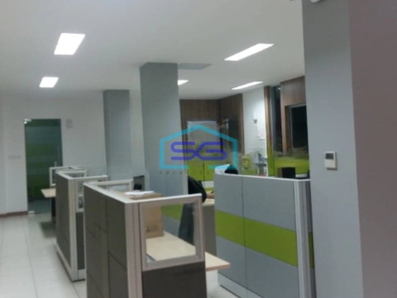 Dijual Kantor Luas Bangunan  1300 m² Lokasi Jakarta Barat