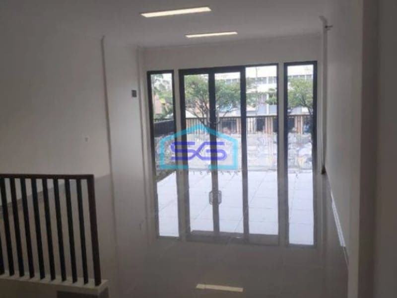 Disewakan Ruko Hook 3 Lantai Melody Tahap 2 Summarecon Gading Serpong Tangerang LB 184m2