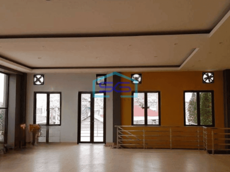 Disewakan Ruko 2 Lantai Lokasi Strategis di Pinggir Jalan Bekasi Timur Luas Tanah  162 m²