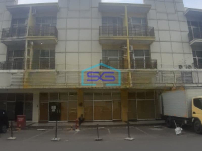 Disewakan Ruko Luas Bangunan  576 m² Lokasi di Grogol Jakarta Barat