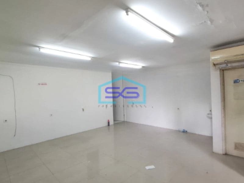 Disewakan Gudang Ada Kantor Luas Tanah 540 m² Lokasi di BSD Tangerang