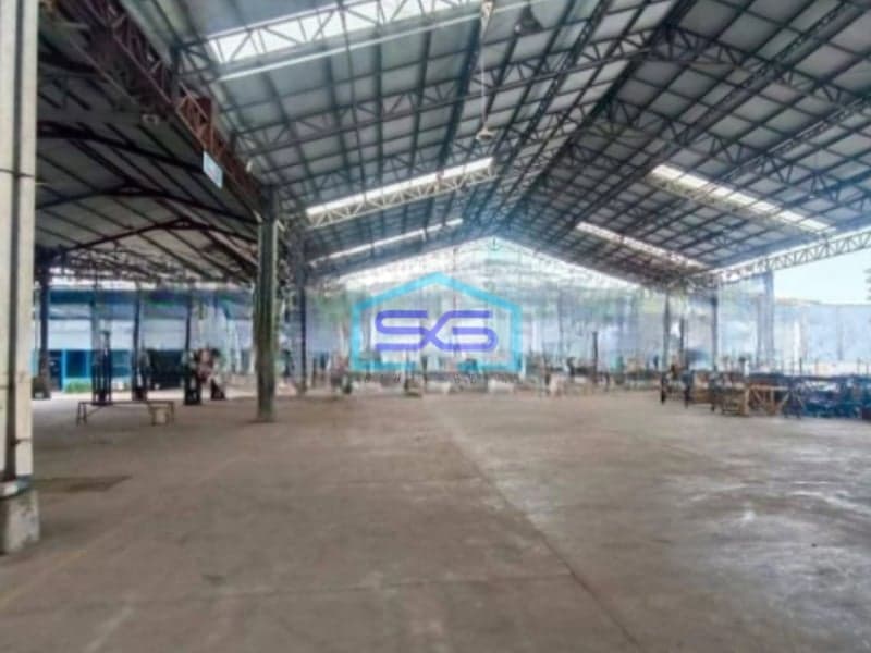 Dijual Pabrik Luas Bangunan 2282 m2 Lokasi Bebas Banjir di Cibinong Bogor