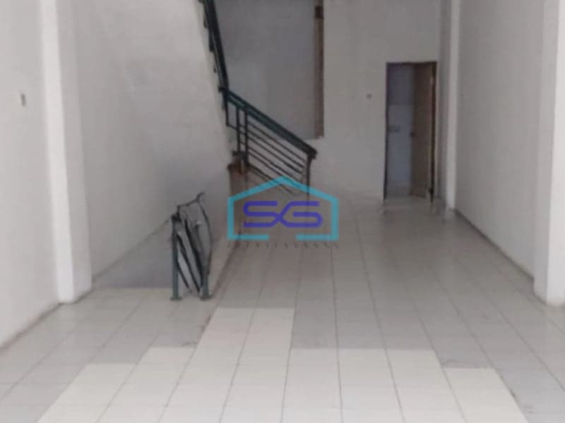 Disewakan Ruko Lokasi Strategis Luas Bangunan 234 m² di Asemka Jakarta Barat
