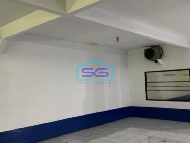 Disewakan Ruko Lokasi Pinggir Jalan Raya Luas Bangunan  500 m² di Tangerang