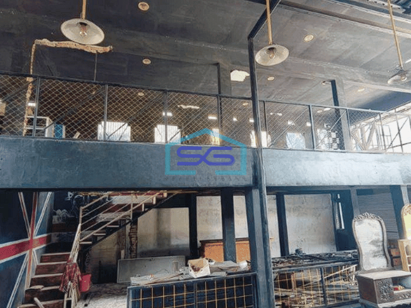 Disewakan Ruang Usaha/ Tanah Di Tengah Kota Sidoarjo Luas Tanah 878m2