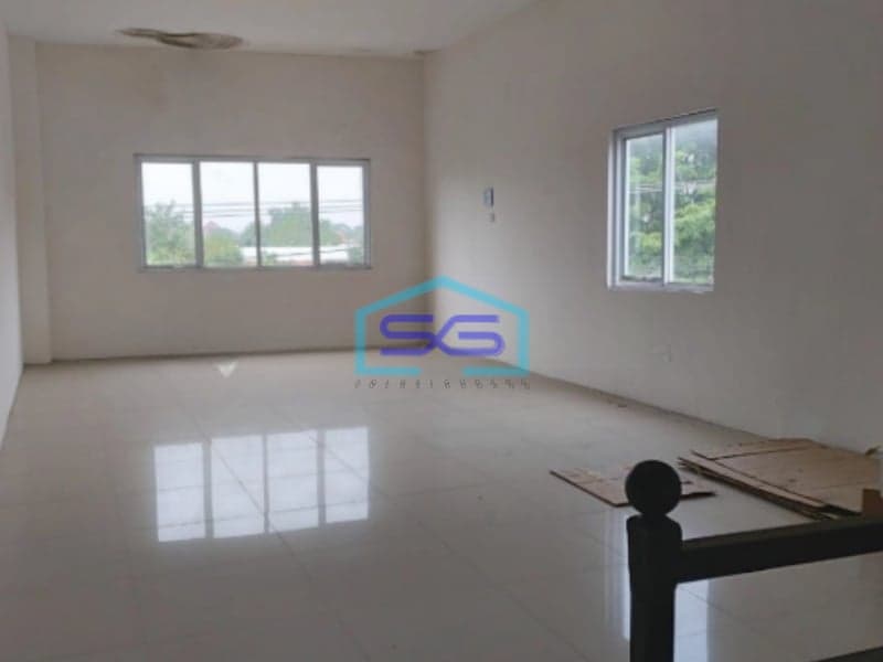 Dijual Cepat Ruko Strategis 3 Lantai Harga OK di Jl Yosodipuro Solo LB 127m2