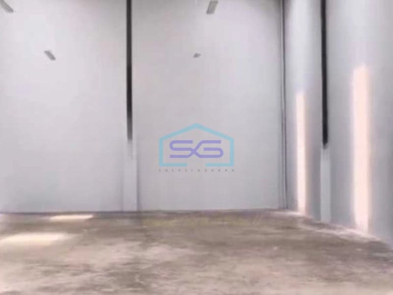 Dijual Gudang Akses Container 40 Feet Luas Tanah 528 m² Lokasi di Cakung Jakarta Timur