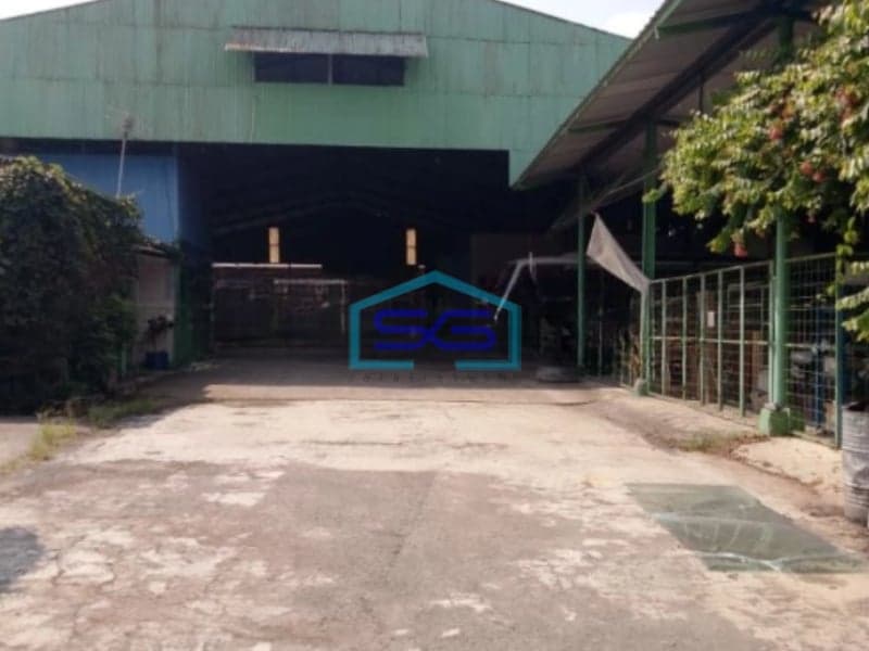 Dijual Gudang Akses Mudah Jalan Raya Bogor Cibinong Luas Tanah 90000m2