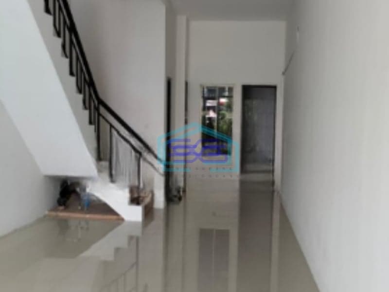 Disewakan Ruko Wtc Hadap Jalan Raya Serpong Tangerang Selatan Luas Bangunan  240 m²