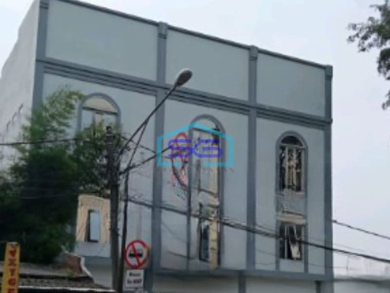 Disewakan Ruko Luas Bangunan  900 m² di Pasar Rebo Jakarta Timur