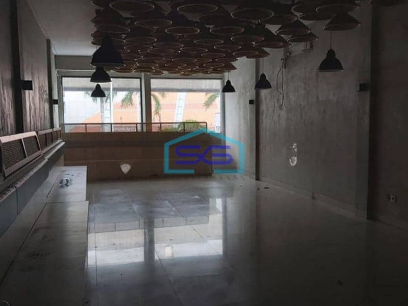 Disewakan Ruko di Boulevard Raya Lokasi Strategis di Kelapa Gading Jakarta Utara LB 180m2