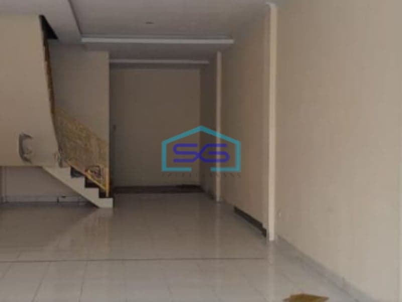 Di Sewakan Ruko Area Komersi Kemang Jakarta Selatan Luas Bangunan  150 m²
