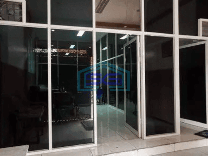 Disewakan ruko dua lantai di pusat kota mojokerto