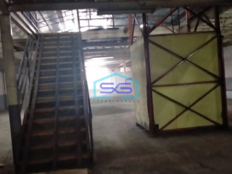 Disewakan Gudang Luas Bangunan 1500 m² Lokasi Bekasi Akses Container 40 Feet